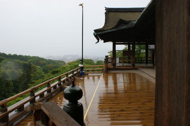 Siguen las obras y escaleras... Leaving Kyoto\'s never easy (22 de mayo) - De Templos, chonis y soles nacientes. Diario de un sueño hecho realidad (3)