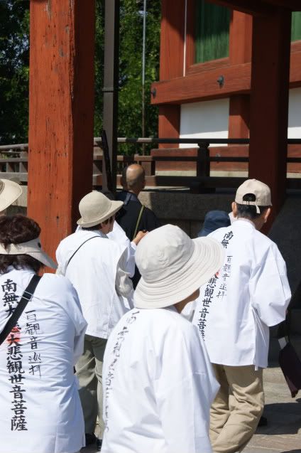 Ciervo-col-col-col, saca los cuernos al sol (sí, muy malo. 20 de Mayo) - De Templos, chonis y soles nacientes. Diario de un sueño hecho realidad (2)