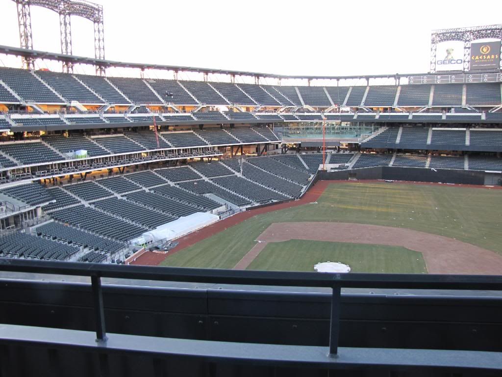http://i374.photobucket.com/albums/oo185/saltzy23/Citi%20Field%20Tour%202-13-09/Picture136.jpg