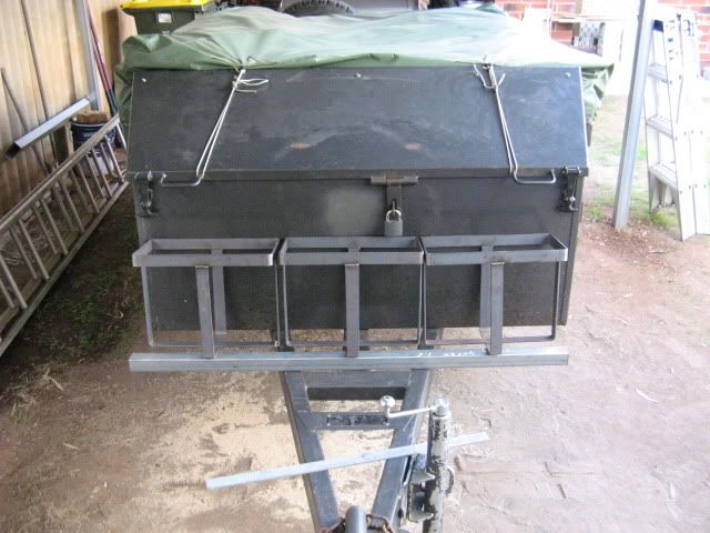 Triple Jerry Can Holder 2