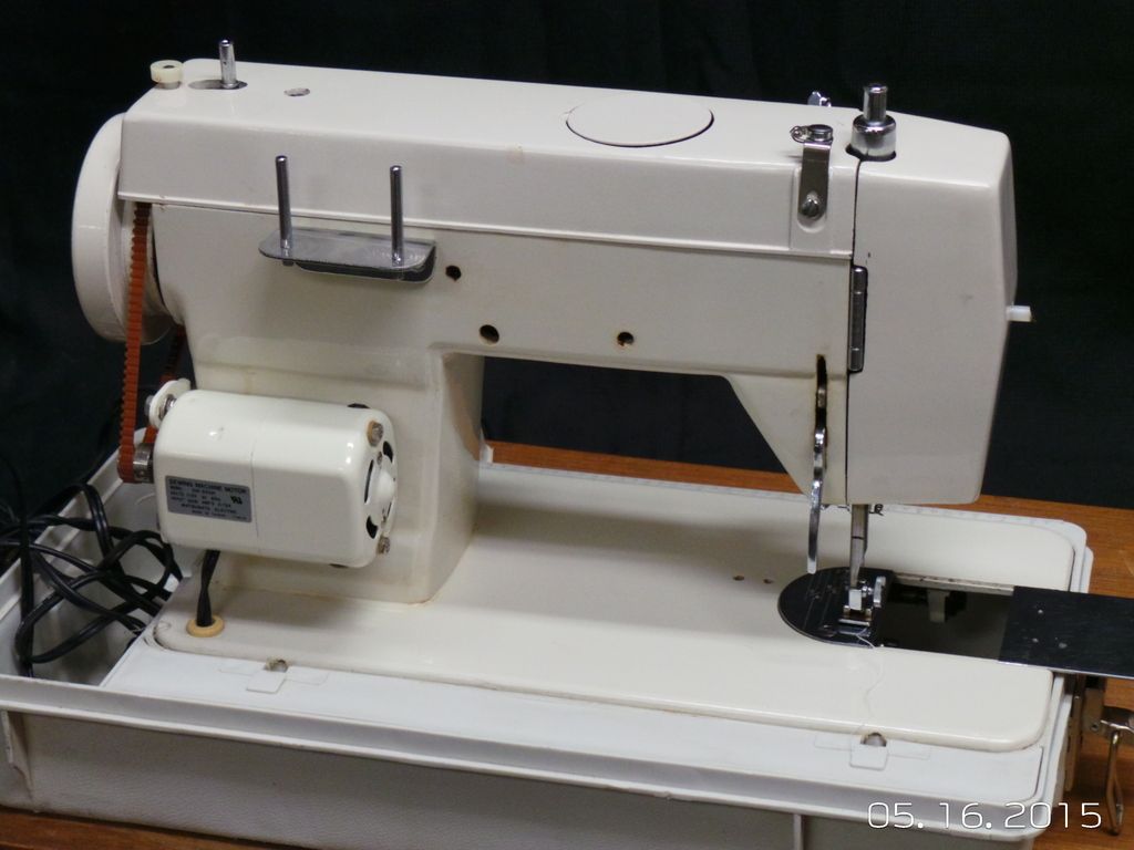 Dressmaker 2402 Heavy Duty Metal Sewing Machine Leather Upholstery