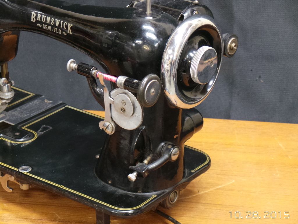 Antique Brunswick Mini SewFlo Shuttle Bobbin Sewing Machine