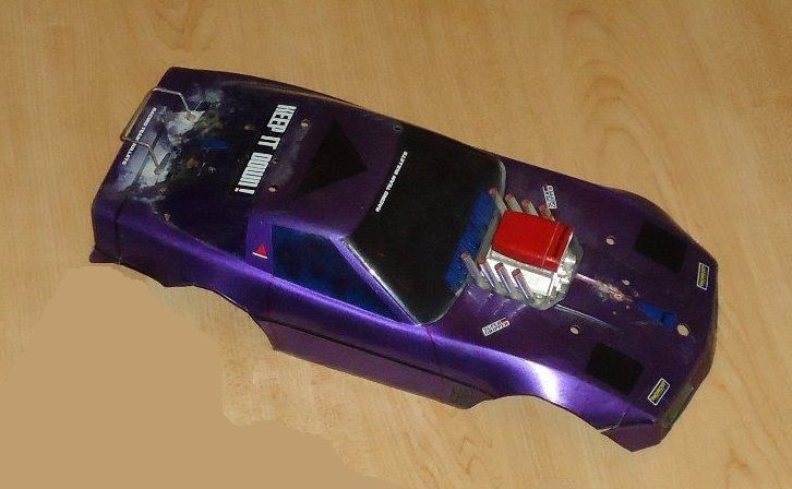 photo Kyosho Corvette Hi Rider bodyshell with engine_zpspvumg5nc.jpg