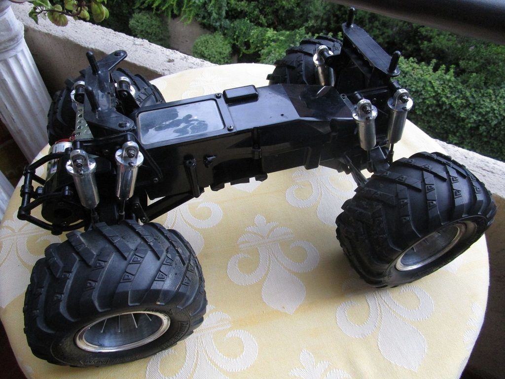 photo Kyosho Hi Rider chassis 03_zpsas99cdll.jpg