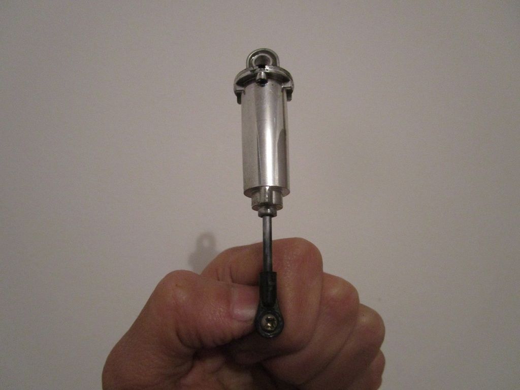 photo Kyosho Hi Rider shock missing_zpsdebgyz4n.jpg